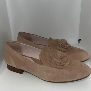 Taryn Rose Brooke Blush Beige Suede Slip On Loafers Shoes Size Women’s Sz 8.5